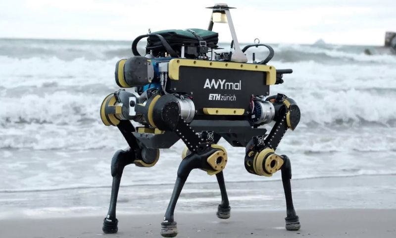 Robotviervoeter ANYmal leert supersnel dankzij PC AI simulatie