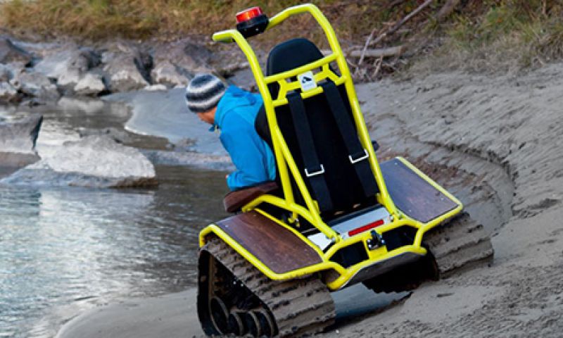 Met deze rolstoel kun je offroad rijden