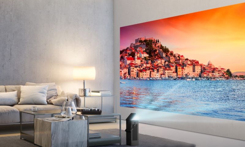 Deze felle beamer toont 150 inch 4K-beeld op je muur