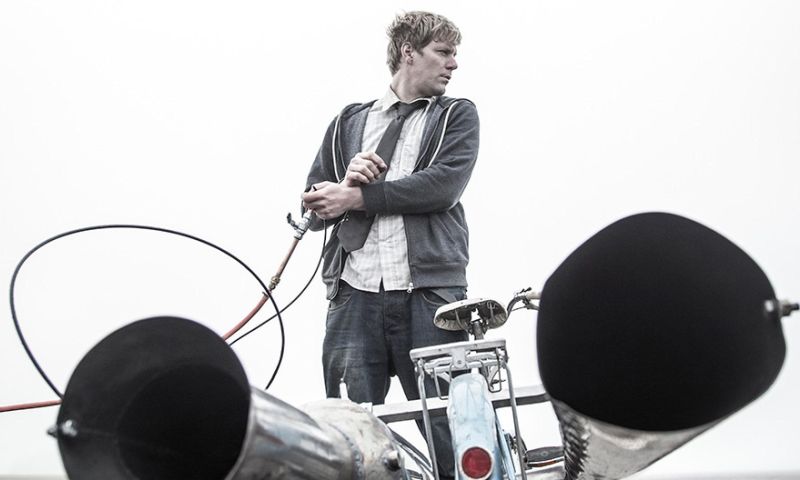 YouTube-ster Colin Furze live op Bright Day