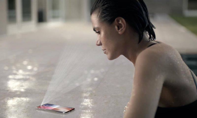 Apple steekt miljoenen in maker Face ID-laserchip