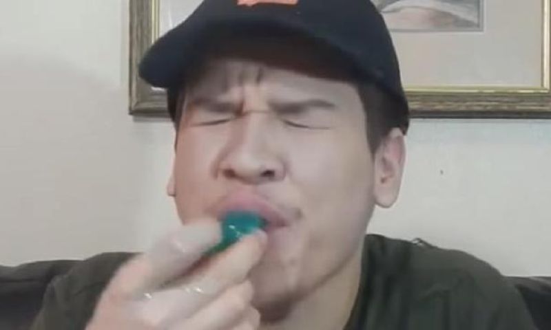 YouTubers mogen geen wastabletten meer eten