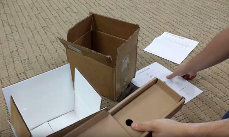 Samsung geeft klanten brandveilige doos om Note 7 op te sturen