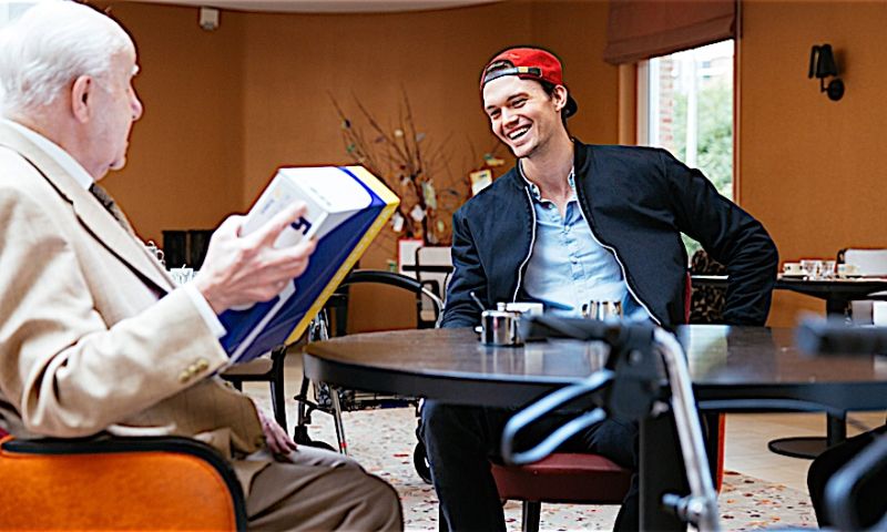 Handig: pakketje ophalen bij oma