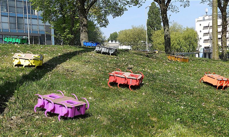 Zespotige looprobots komen naar Bright Day