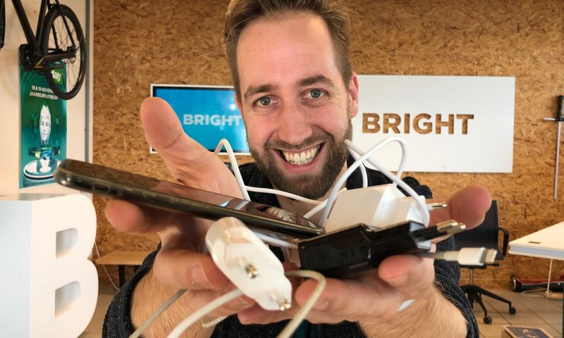 Hoe kun je het beste je smartphone opladen?