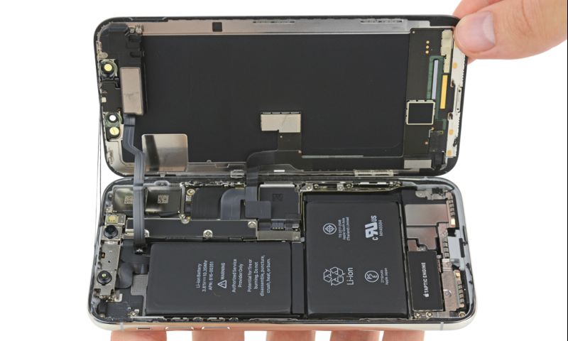 iPhone X heeft twee accucellen