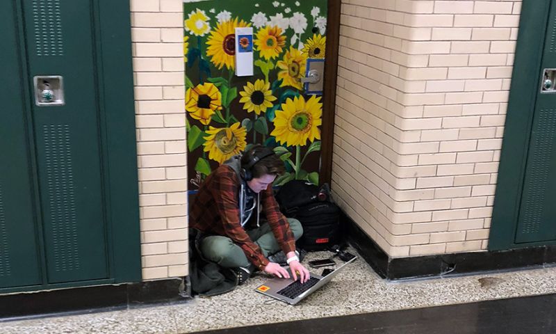 Apple mengt zich te laat in de schoolstrijd met Google