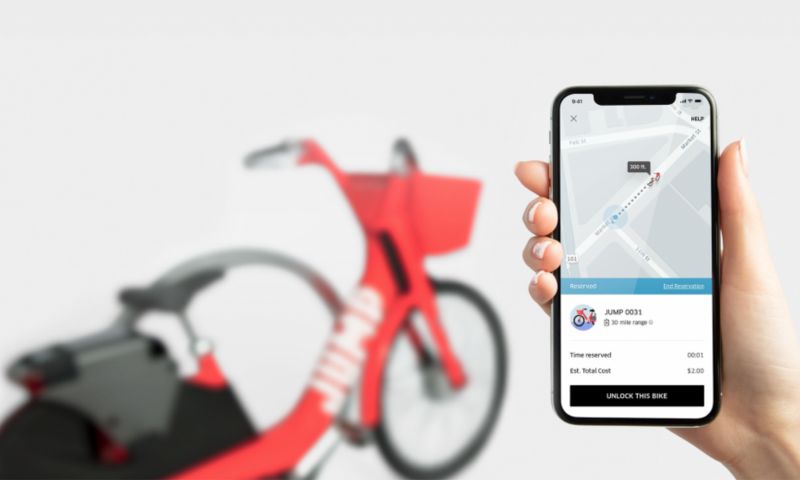 Uber stort zich op deelfietsen