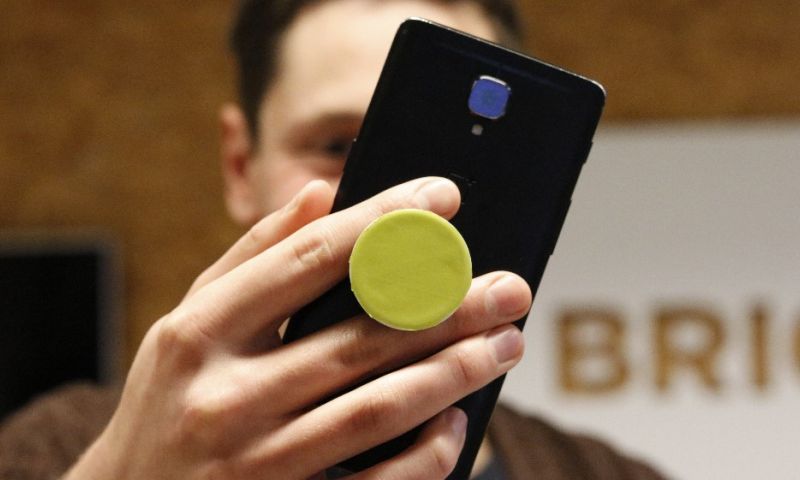 Mijn handigste gadget van 2017? Deze lelijke Popsocket