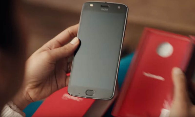 Video: Motorola dist de iPhone-dis van Samsung