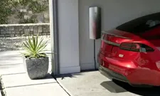Thumbnail for article: Tesla maakt werk van draadloos opladen van auto's
