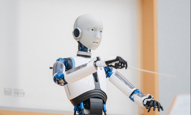 Robot EveR 6