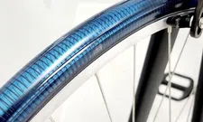 Thumbnail for article: Deze fietsband heeft NASA-materiaal: 'Sterk als titanium, soepel als rubber'