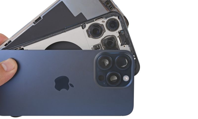 iPhone 15 pro max ifixit repareren titanium krassen reparatie apple