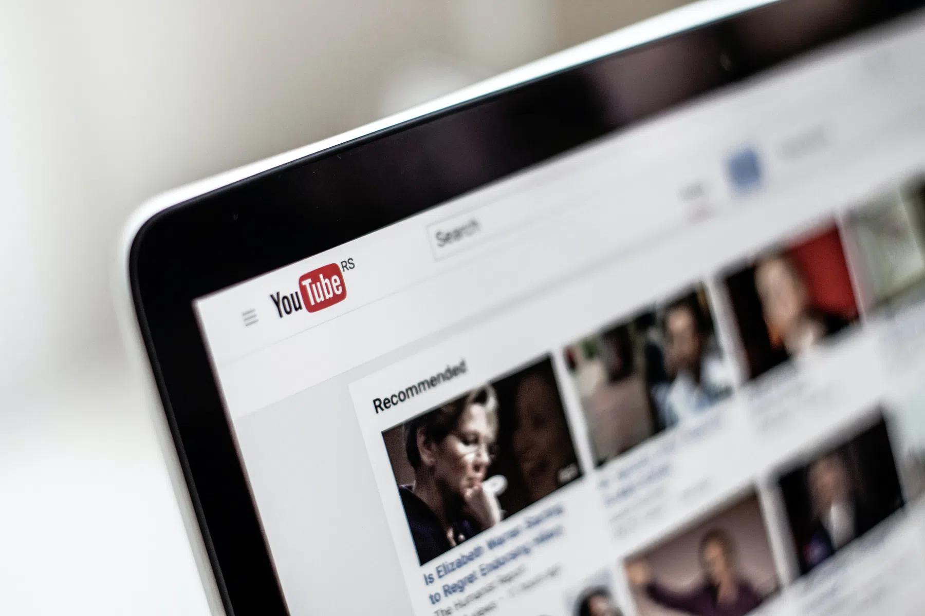 youtube nieuws bronnen mainstream media 