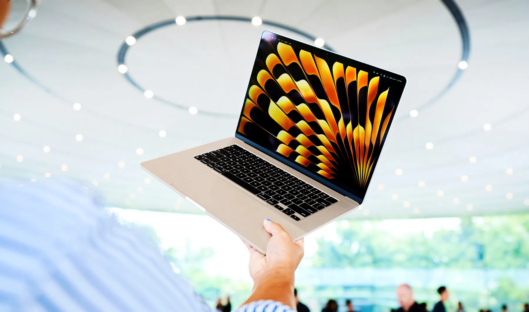 ©Apple