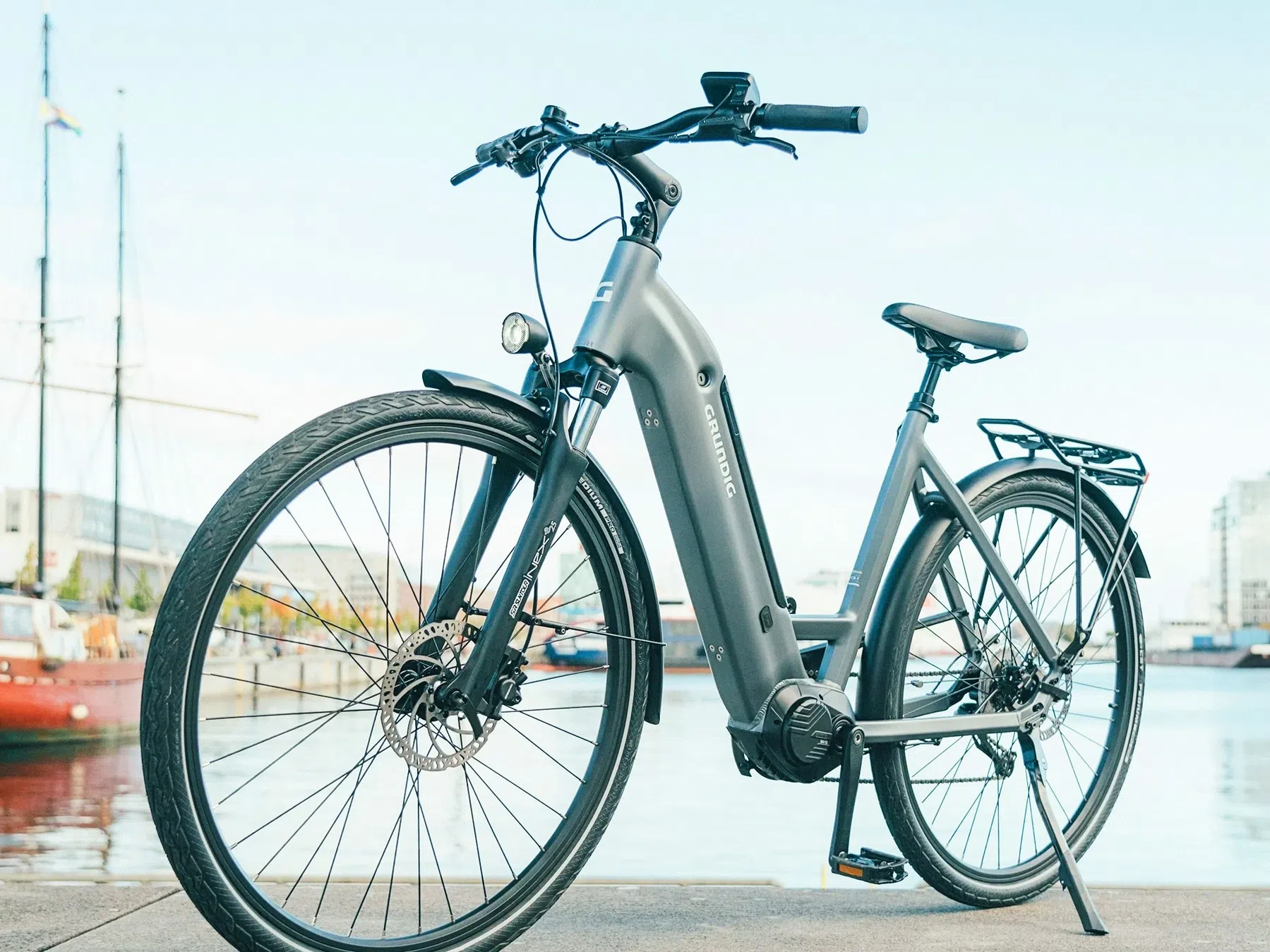 Met deze e-bike gaat Grundig de strijd aan met Gazelle