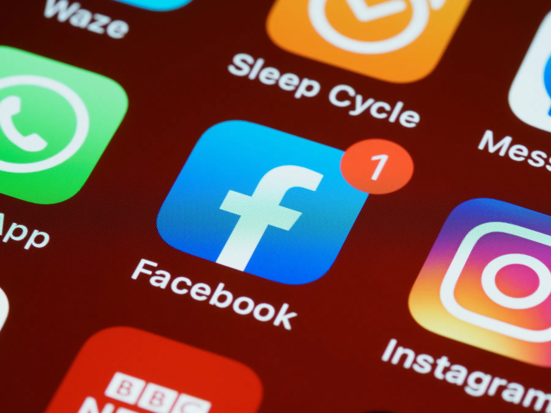 Klacht: Betalen voor privacy Facebook en Instagram onacceptabel, prijs te hoog