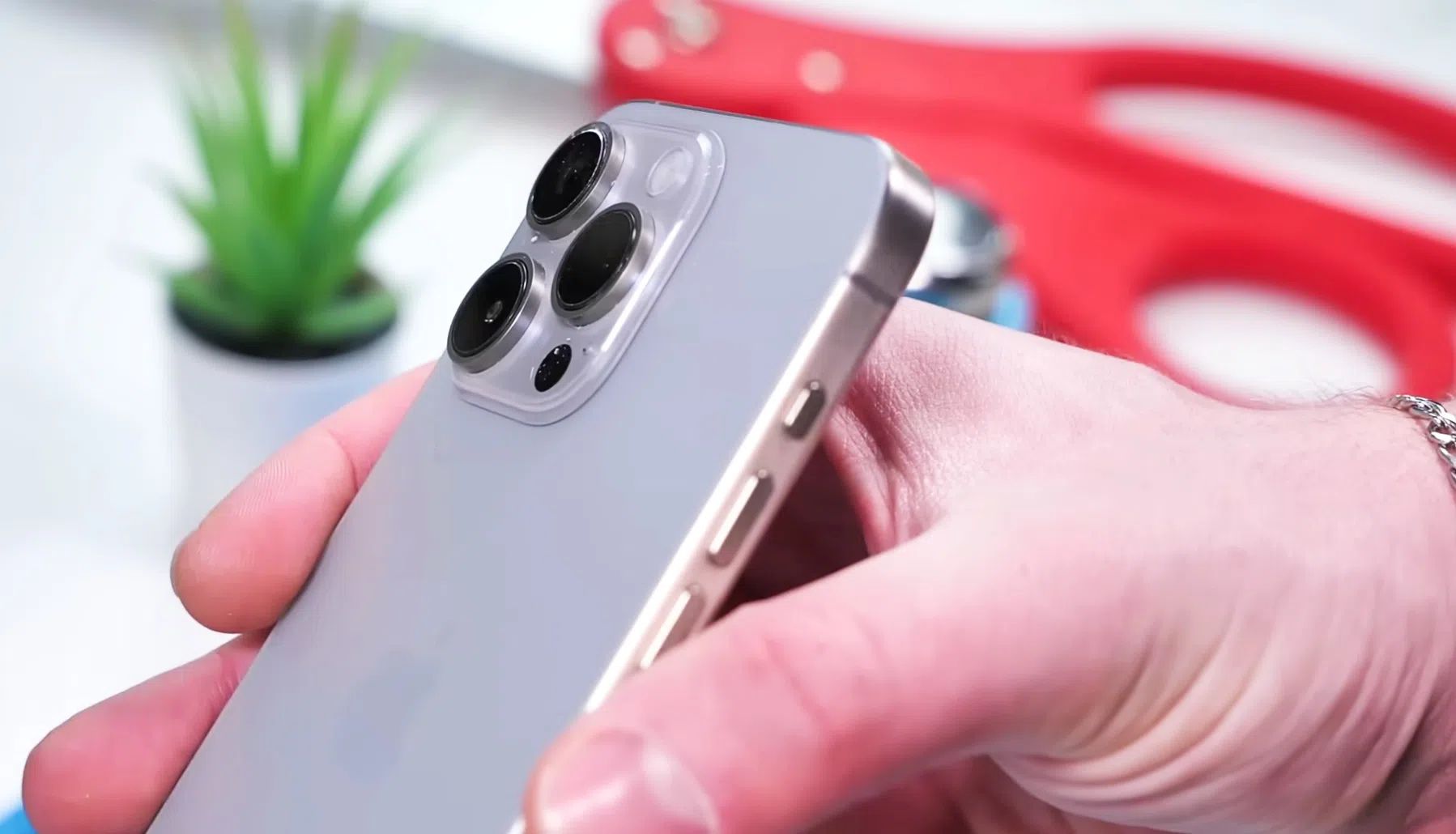 ©Phone Repair Guru