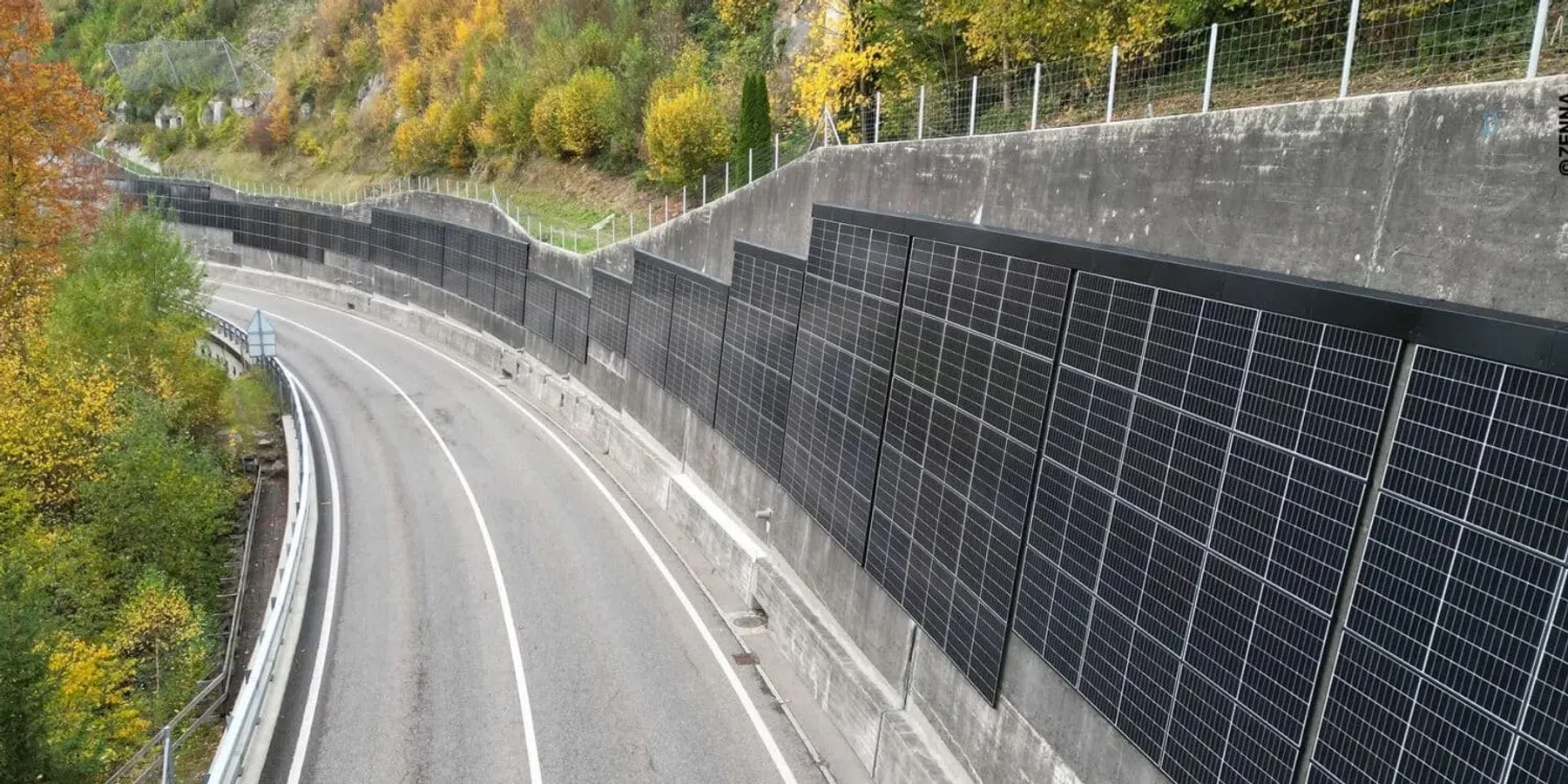 Deze Zwitserse muur voorziet 52 huishoudens van stroom