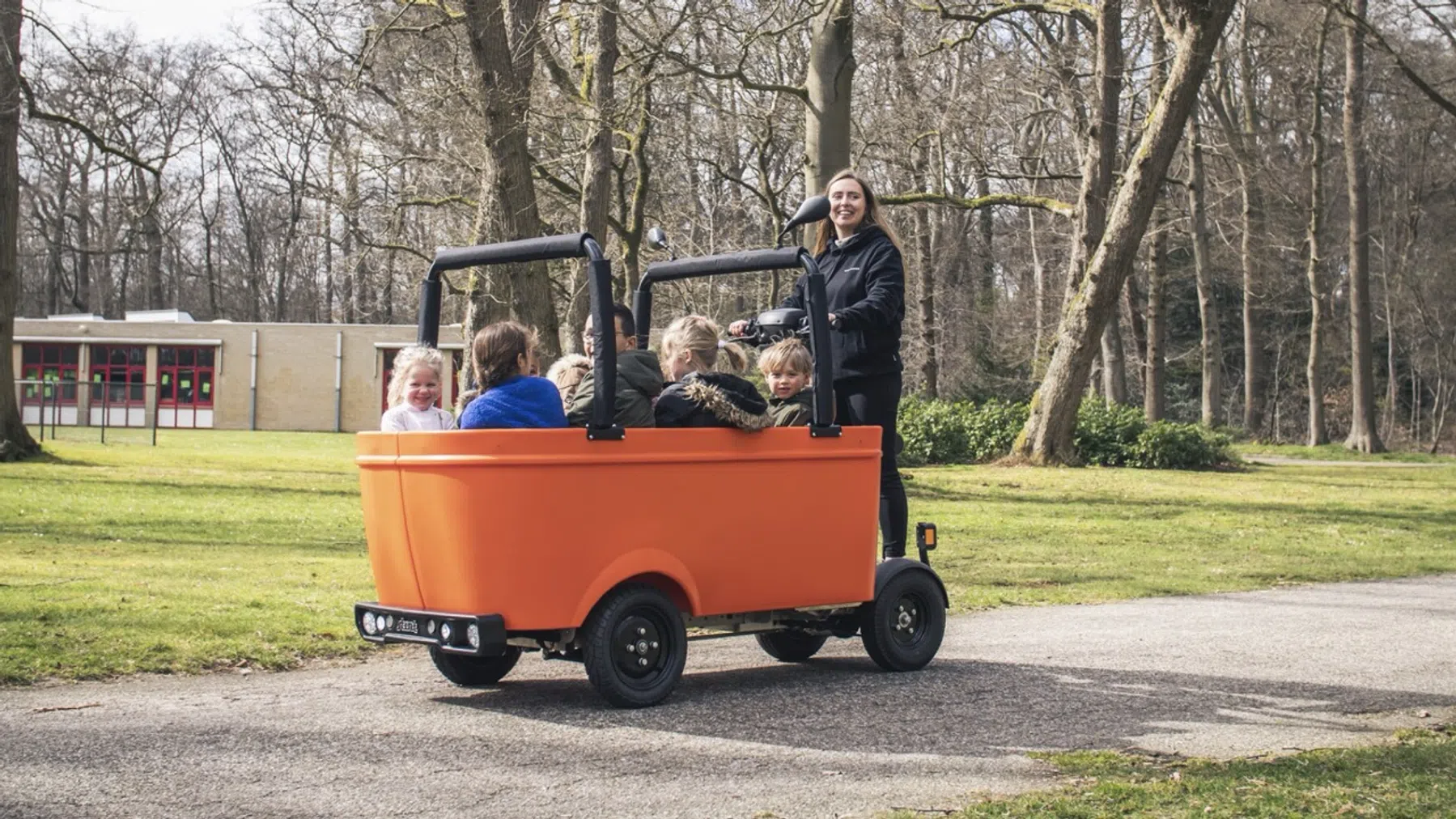 Rijbewijs wordt verplicht voor zware elektrische bakfiets en BSO-bus