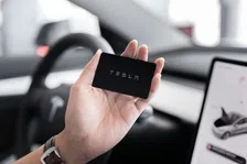 Thumbnail for article: Tesla past geschatte actieradius van auto's aan na klachten