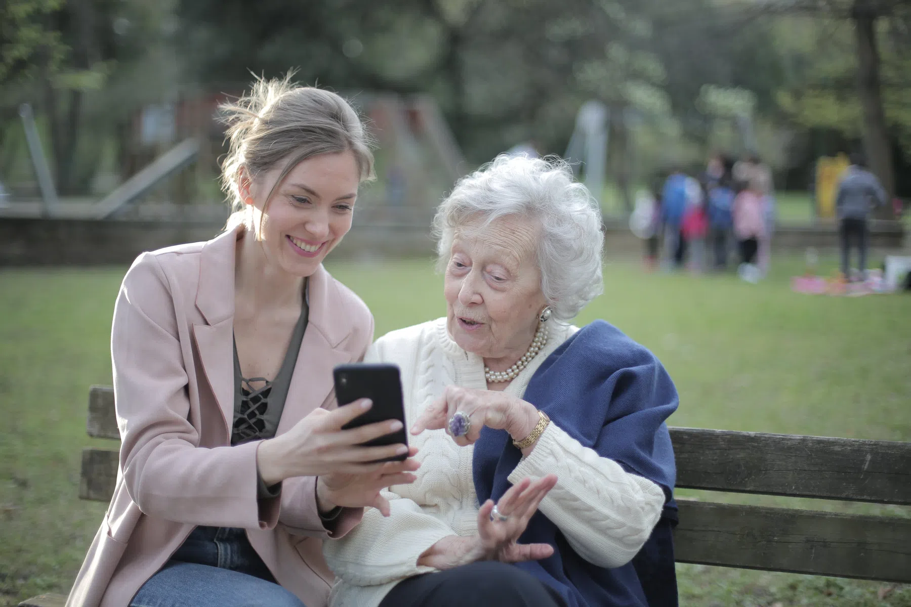 Android 15 krijgt modus voor je grootouders: meer knoppen en grotere teksten
