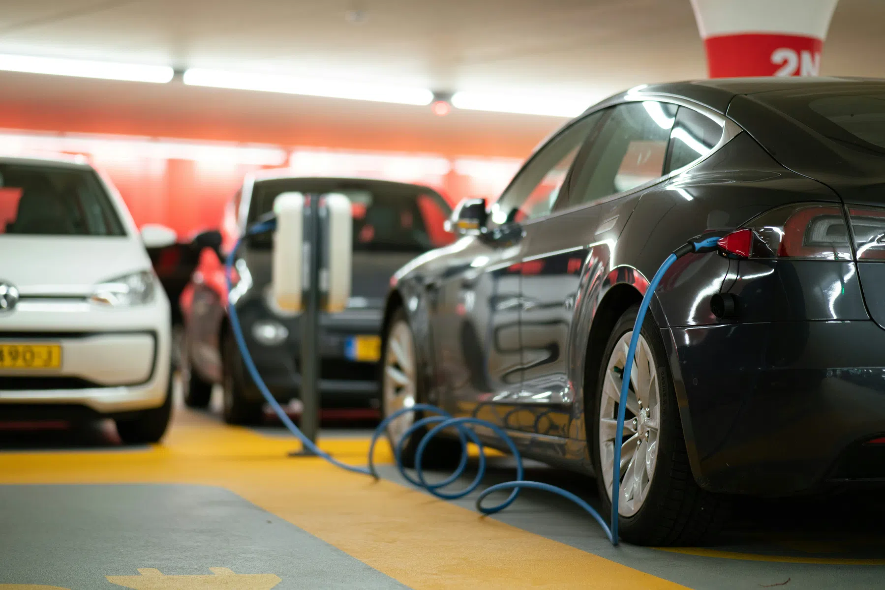 Vraag naar elektrische auto's ingestort in Duitsland: hoe komt dat?
