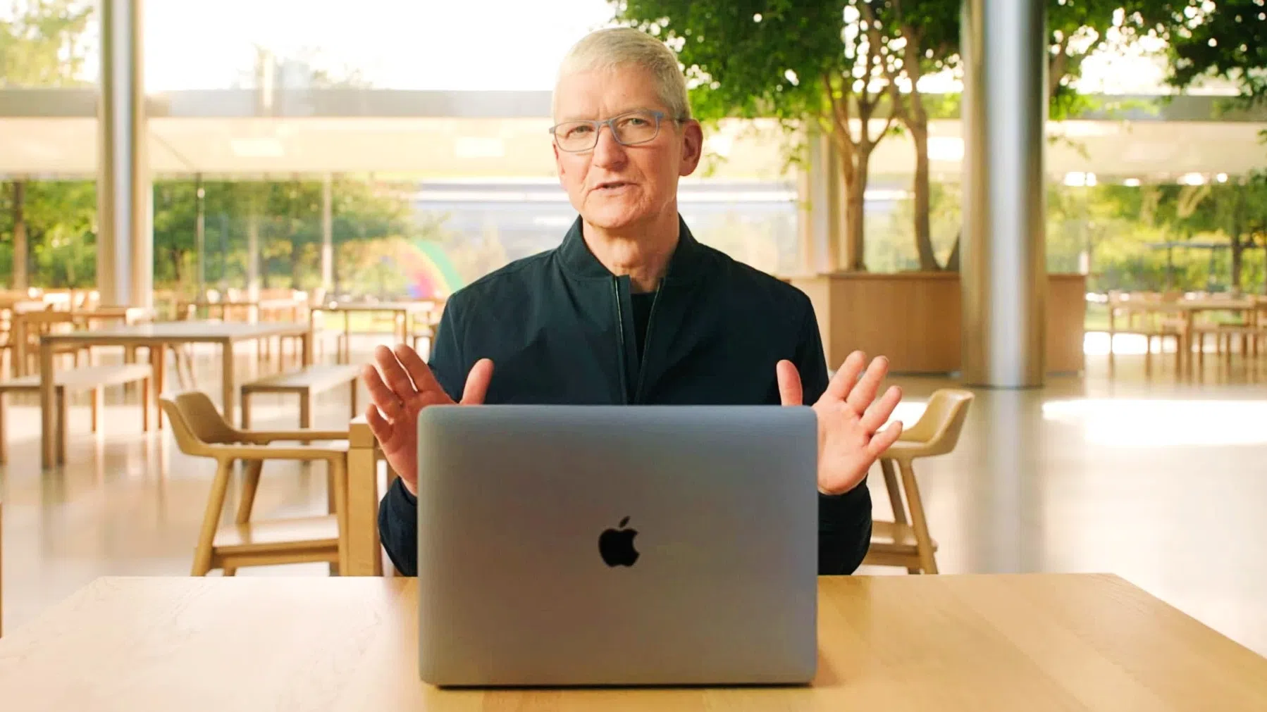 ©Apple
