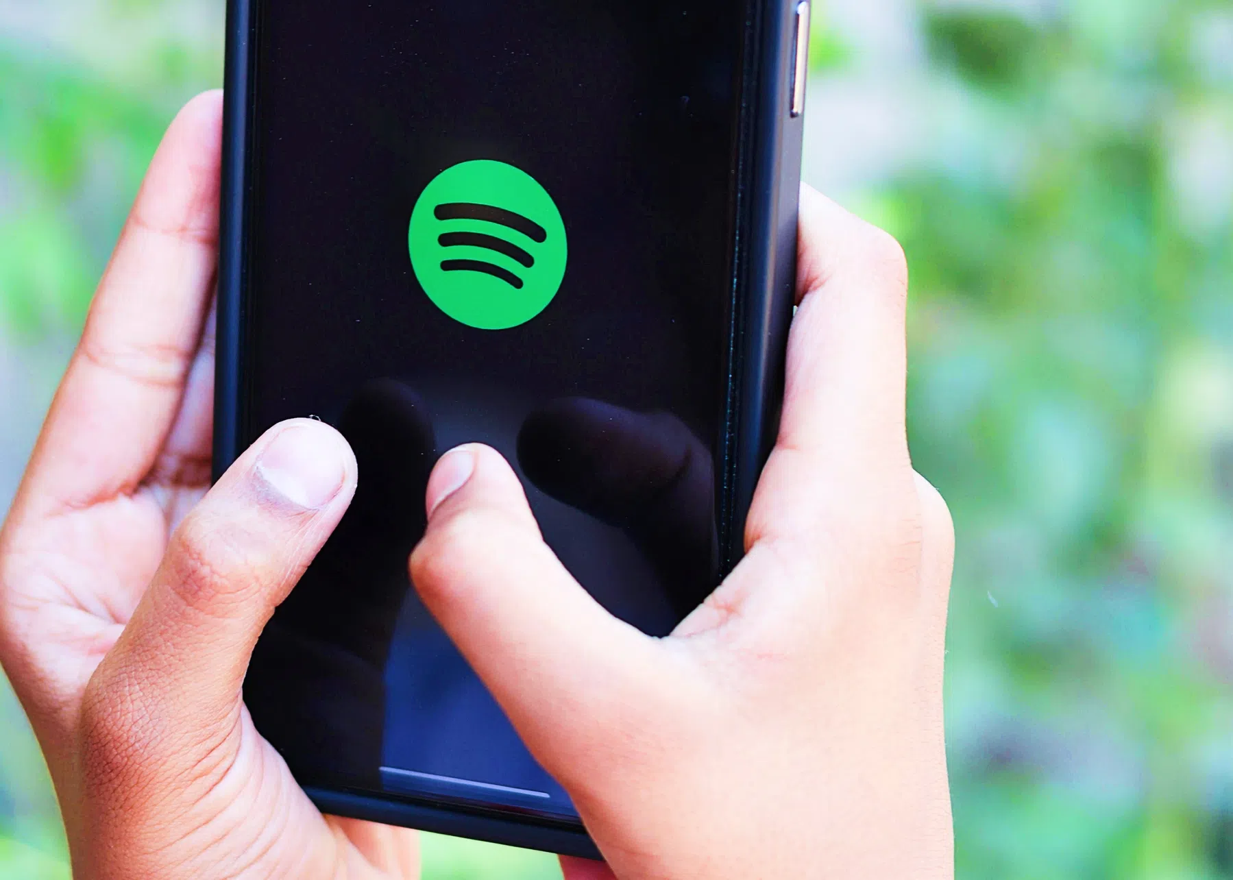 Spotify heeft nu ook in Nederland muziekvideo's: zo werkt de nieuwe functie