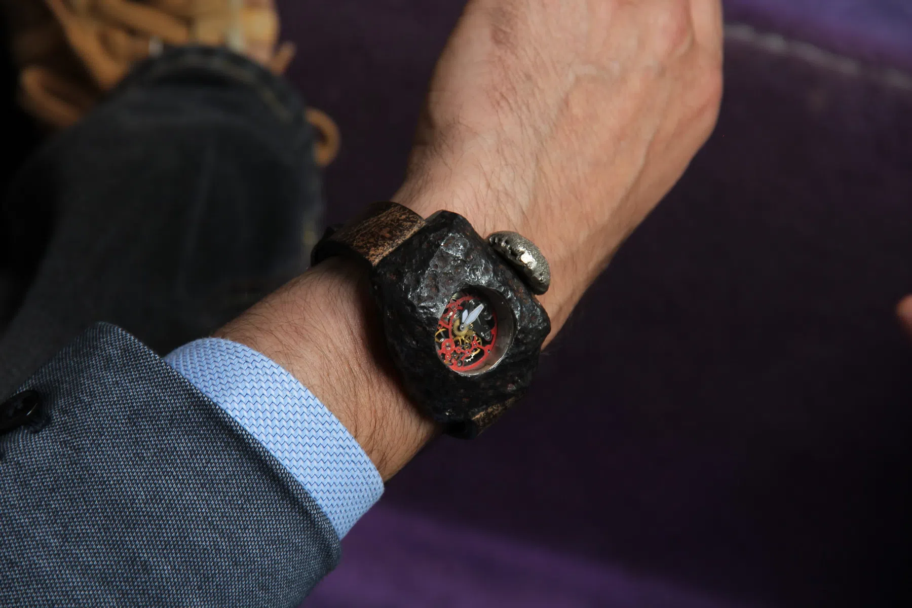 Dit luxe horloge van 1 miljoen euro is gemaakt van een asteroïde