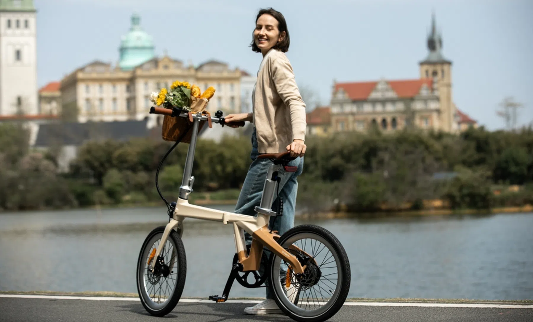 Deze elektrische vouwfiets weegt maar 12,5 kilo