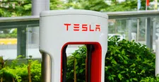 Thumbnail for article: Grote ontslagrondes bij Tesla: wat zijn de gevolgen voor de EV-markt?