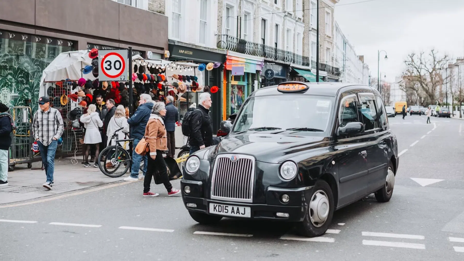 In 2026 stap je in een zelfrijdende taxi in Londen