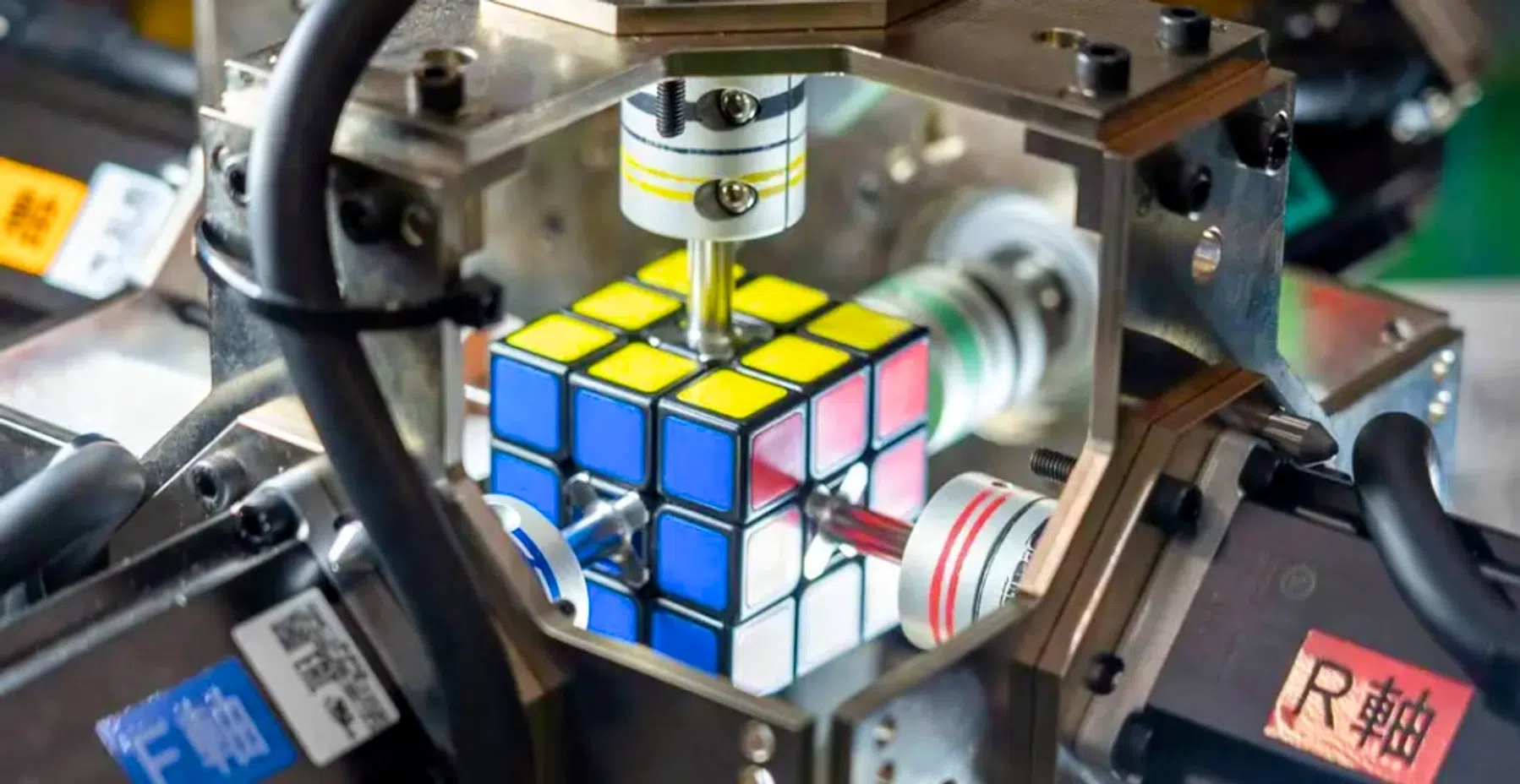 Robot lost Rubiks kubus in nieuwe recordtijd op, nóg kleinere fractie van seconde