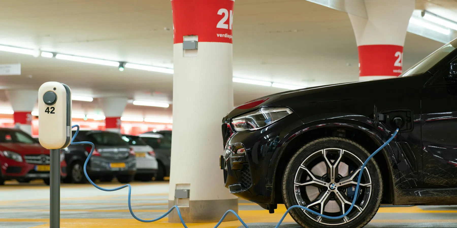 Verkoop elektrische auto stijgt 25%