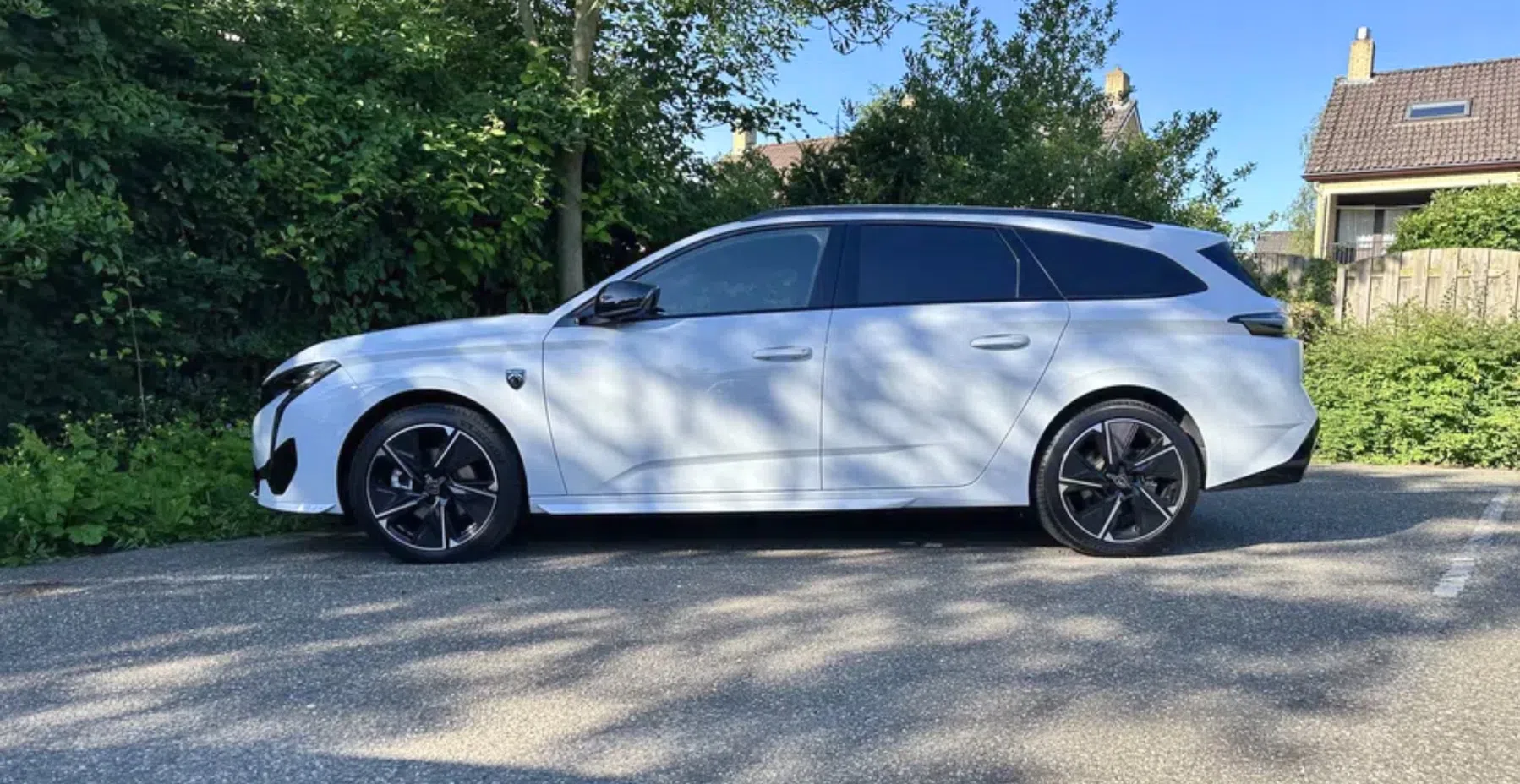 Bright Duurtest: elektrische Peugeot e308 SW station wagon