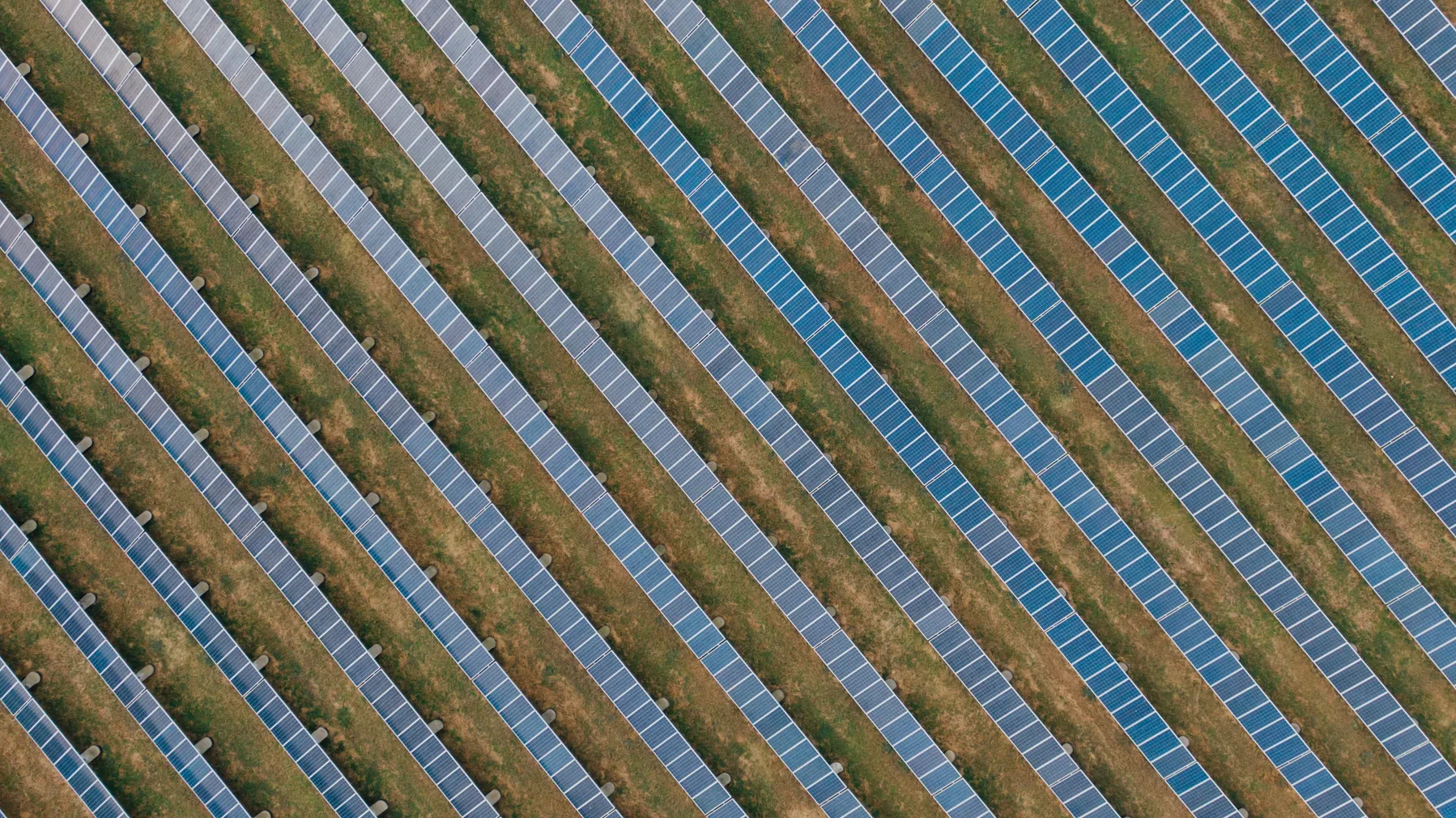 Afgedankte zonnepanelen krijgen nieuw leven in lithium-ion-batterijen