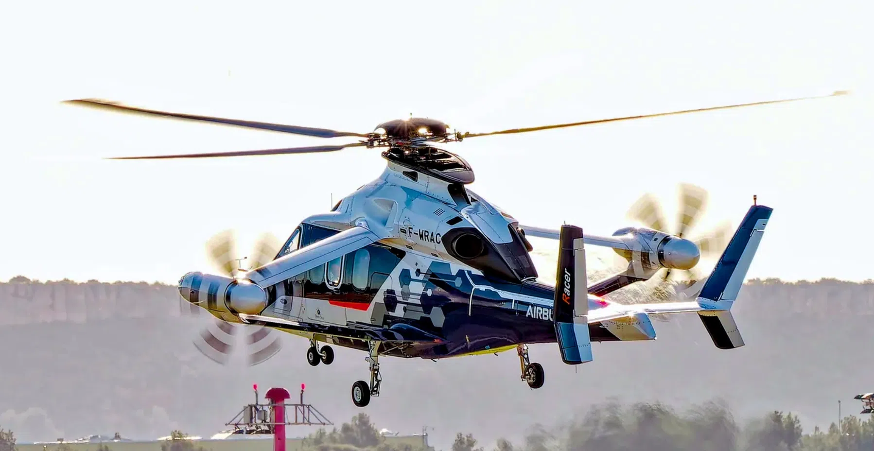 Hybride helikopter Airbus Racer haalt snelheid van boven de 400 km/u