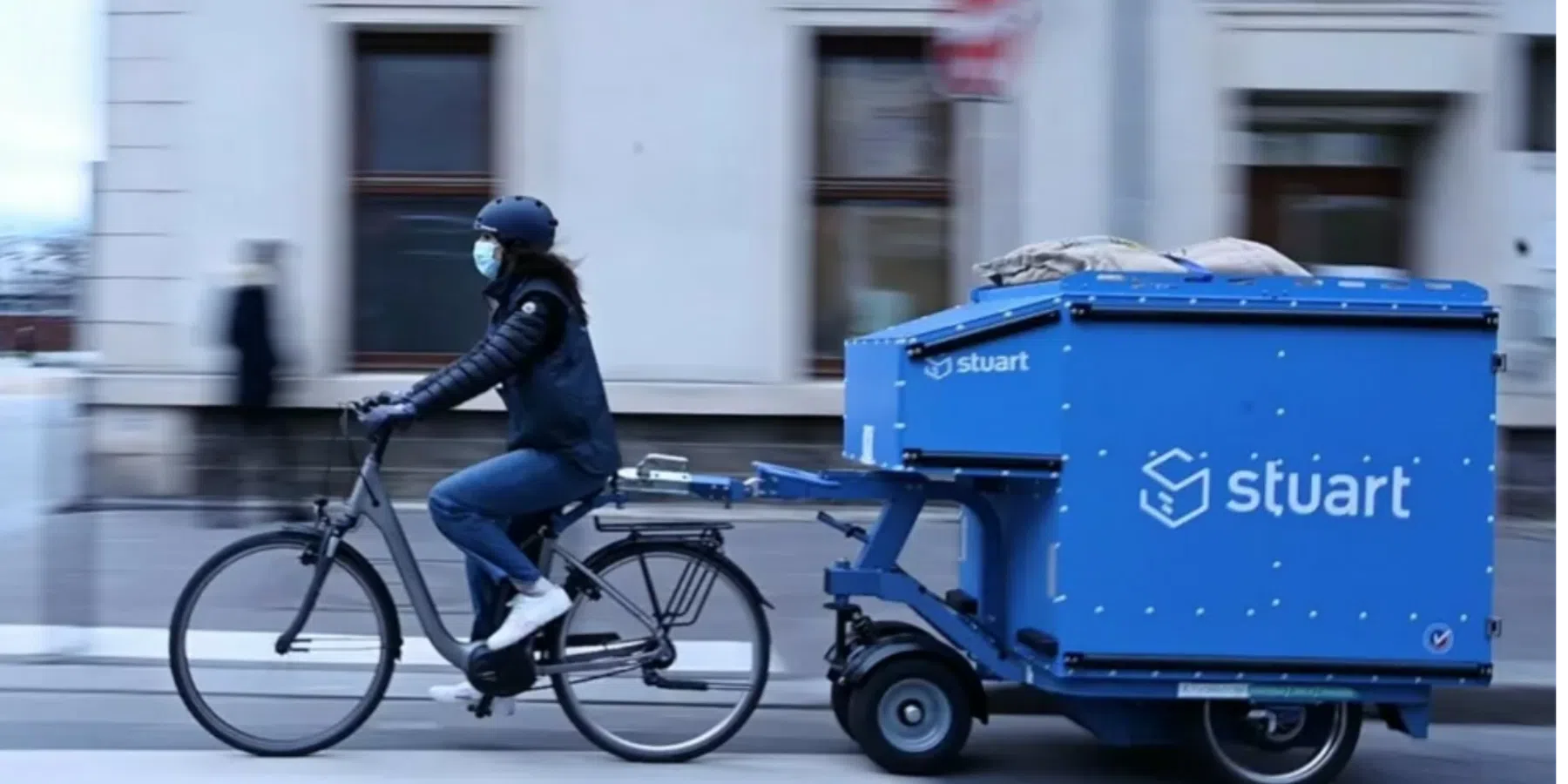 Met deze elektrische fietstrailer kom je wel de zero-emissiezone binnen