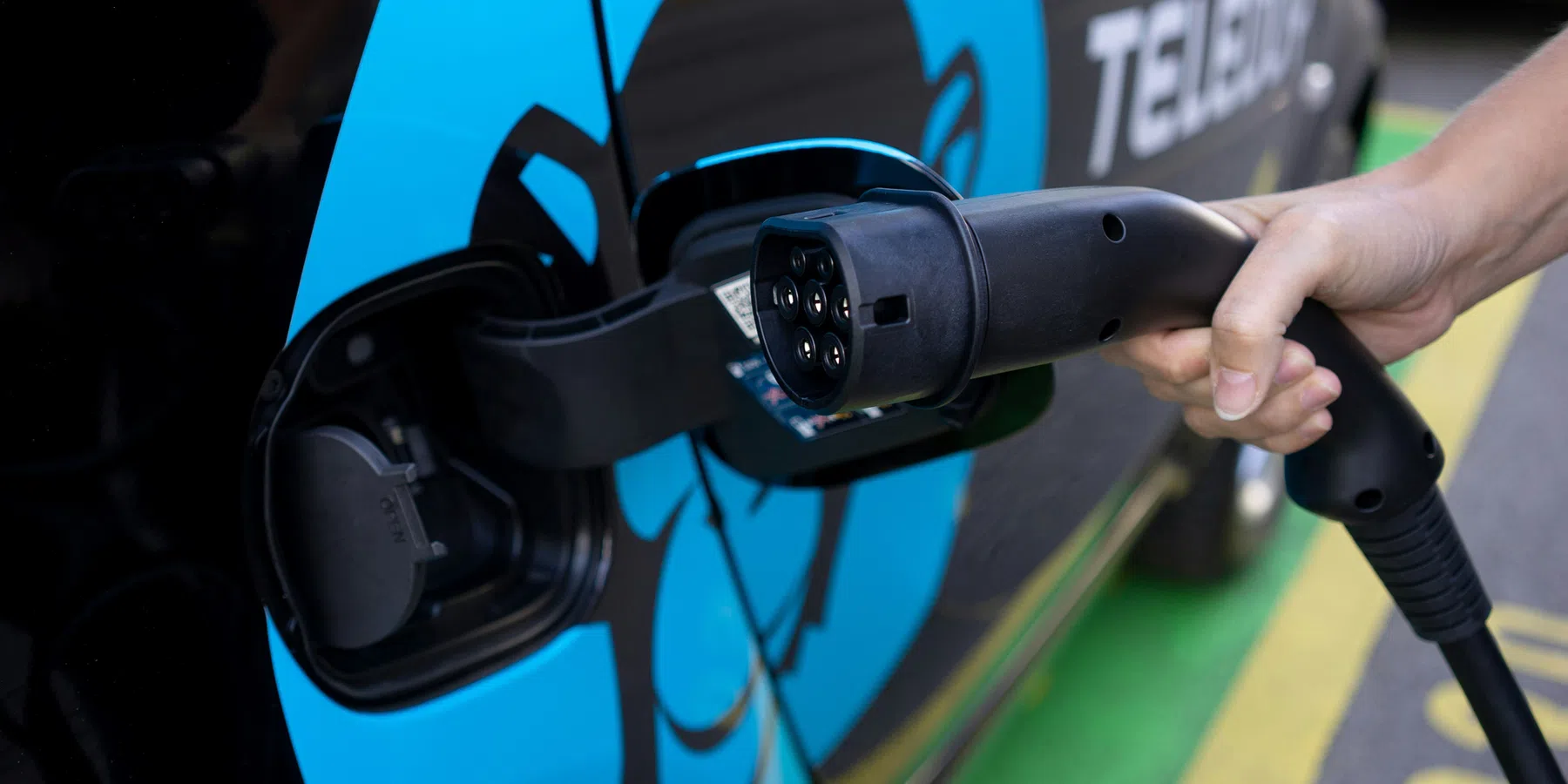 Nederland telt 40 procent meer elektrische auto’s maar blijft wereldwijd achter