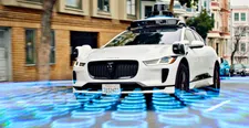 Thumbnail for article: Toeterende robottaxi's Waymo hebben na updates weer nieuwe toeter-problemen