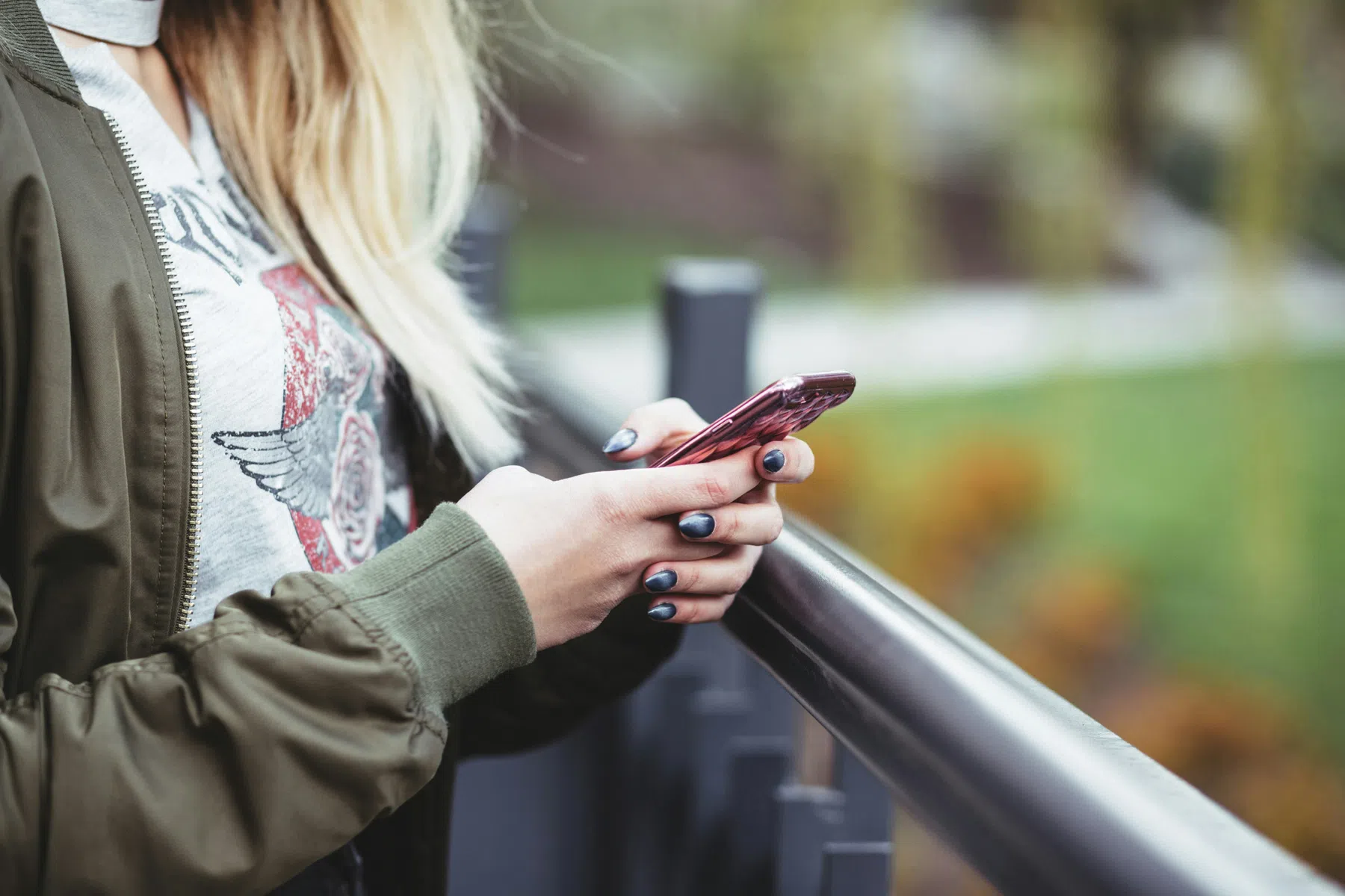 Politie vindt door Find My iPhone 33 telefoons na diefstal op Mysteryland