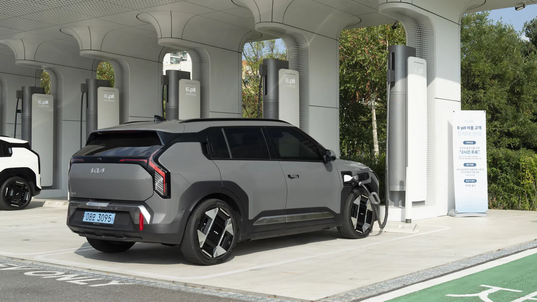 Meer details over nieuwe Kia EV3: slimmer remmen, laden en koelen