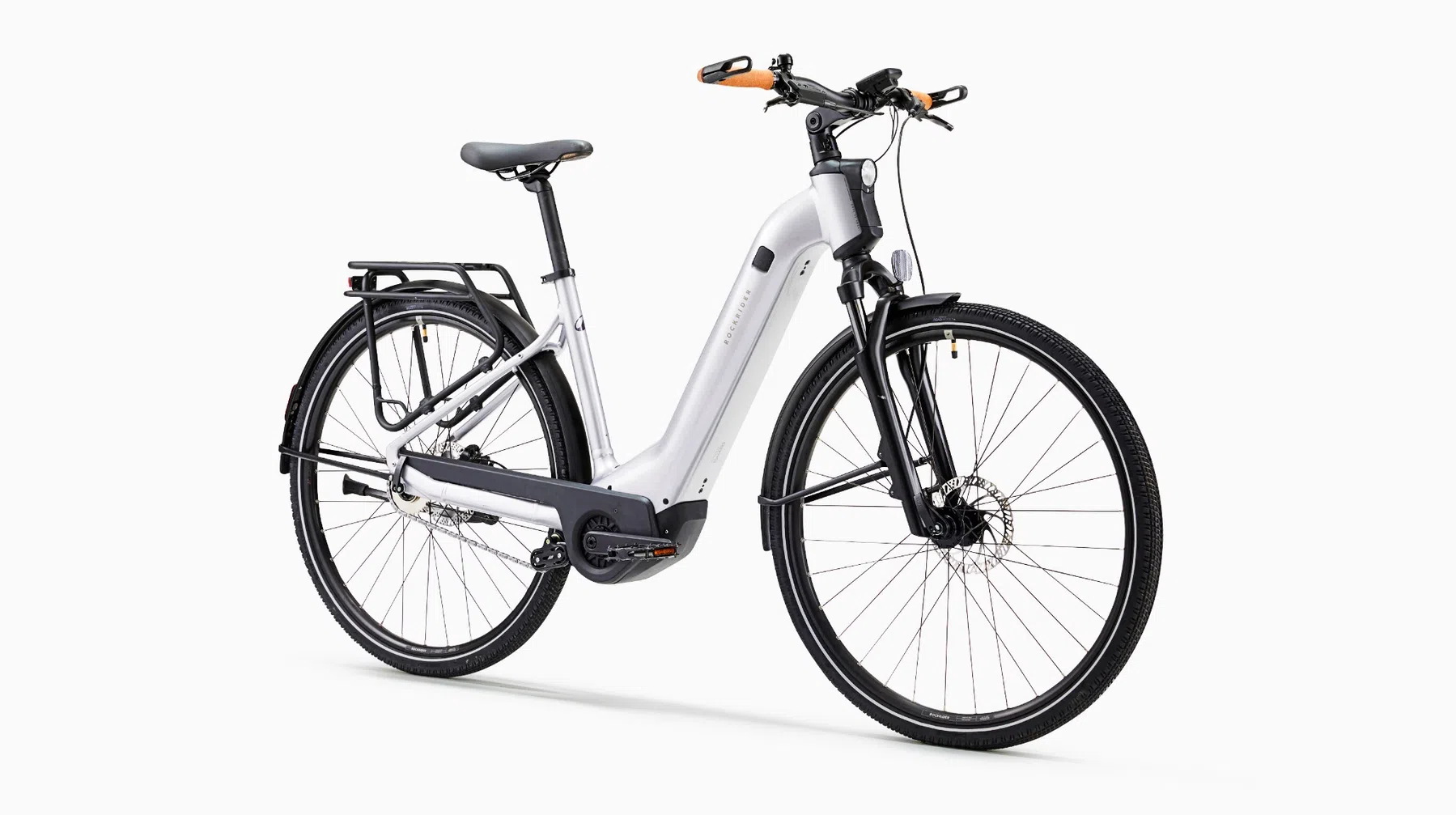 Deze e-bike van Decathlon schakelt zelf en is erg veelzijdig