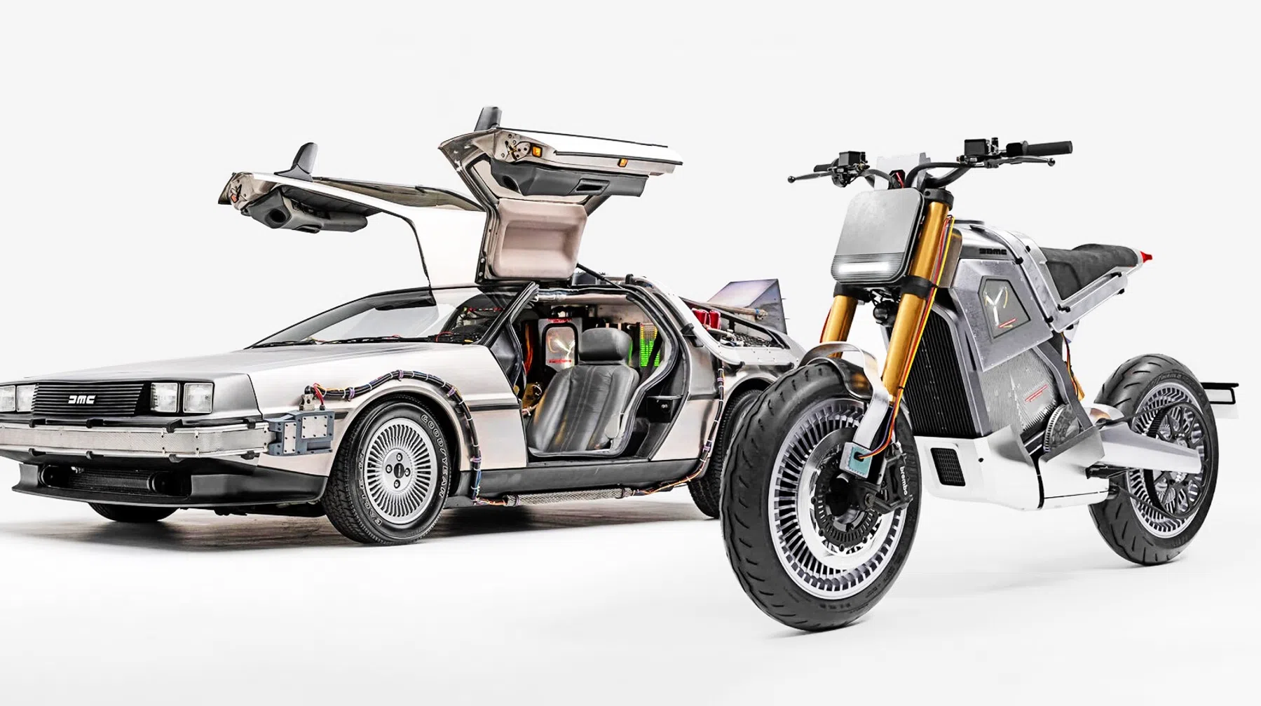 Deze motor is geïnspireerd op de DeLorean uit Back to the Future