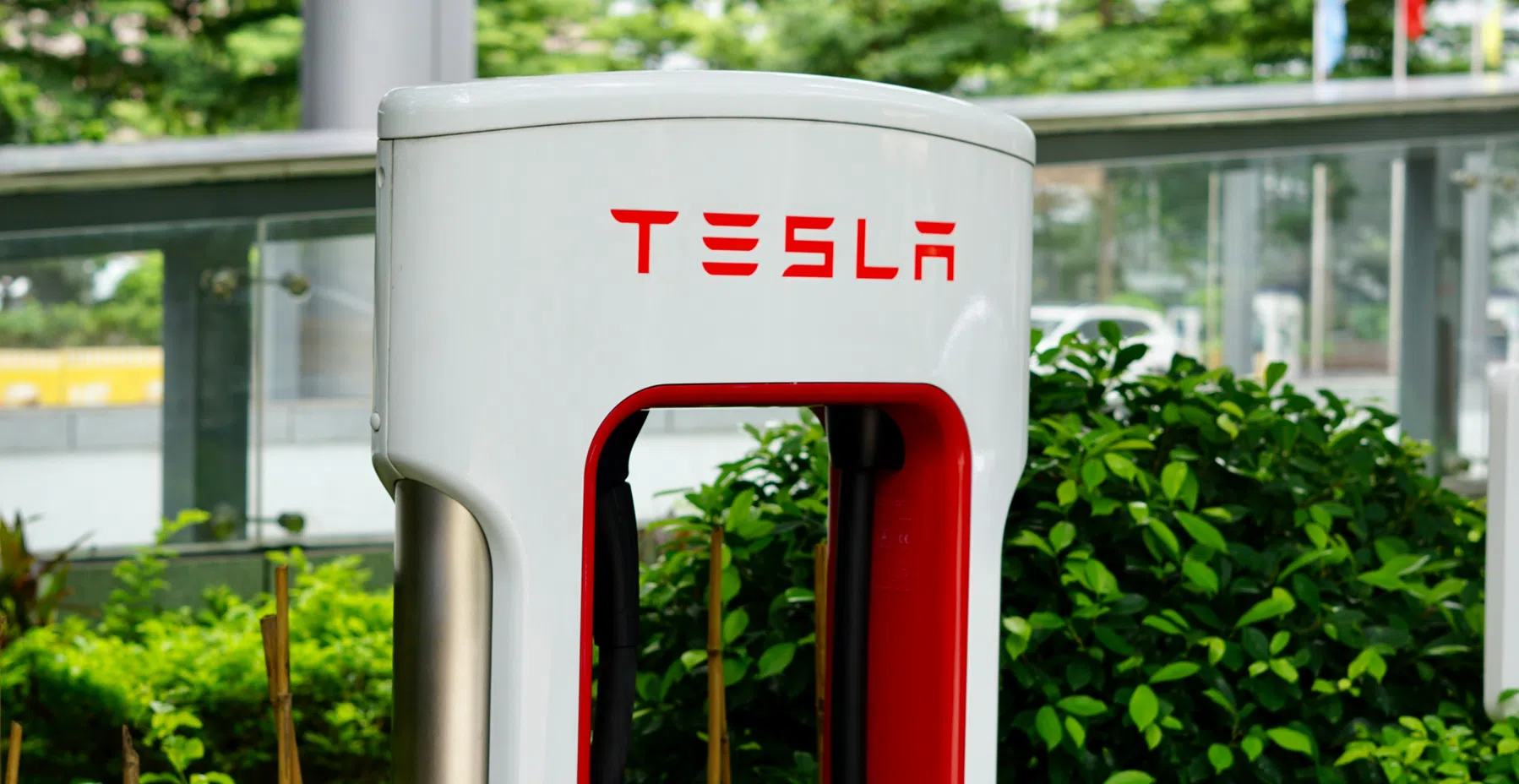 Tesla Supercharger kan nog sneller laden met deze nieuwe laadkast