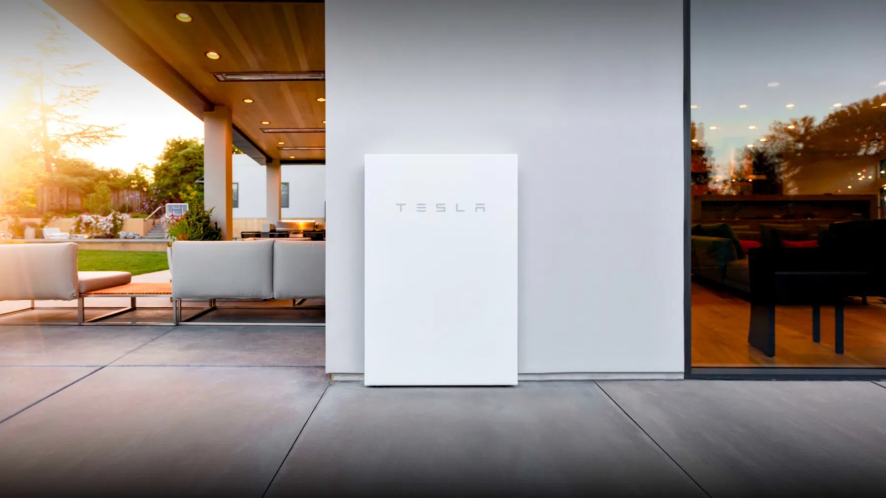 ©Tesla