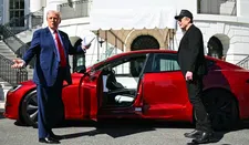 Thumbnail for article: Trump: Geweld tegen Tesla wordt als 'terrorisme' aangemerkt